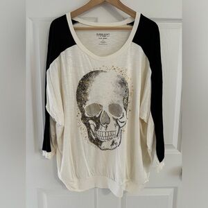 Torrid. Slub jersey skull tshirt